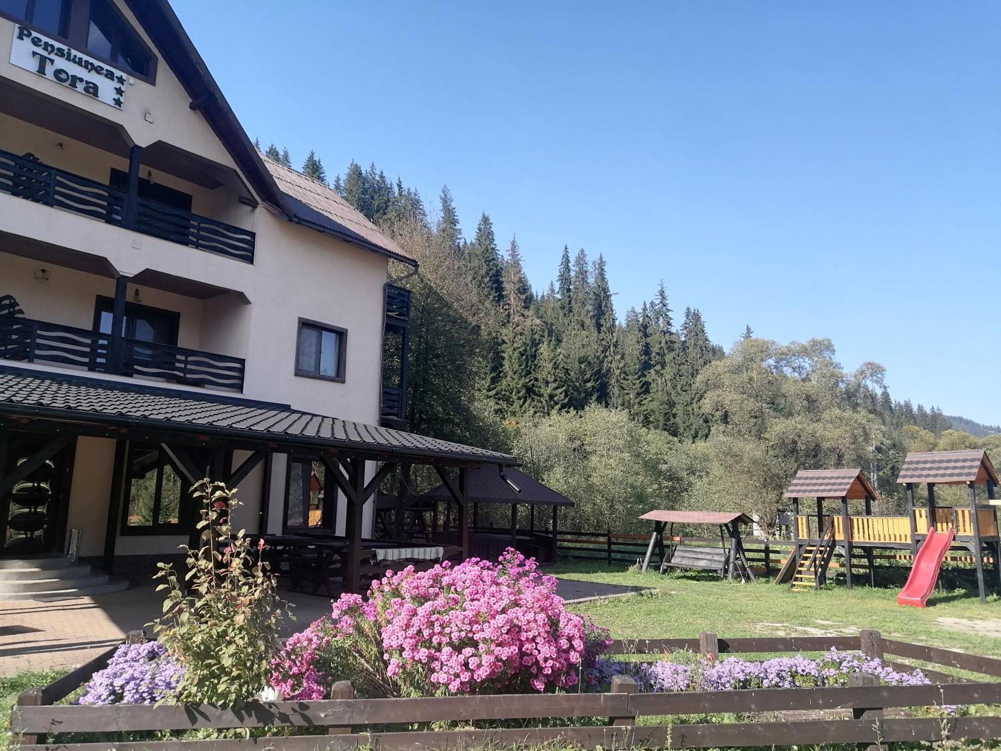Pensiunea Tora Vatra Dornei Esterno foto