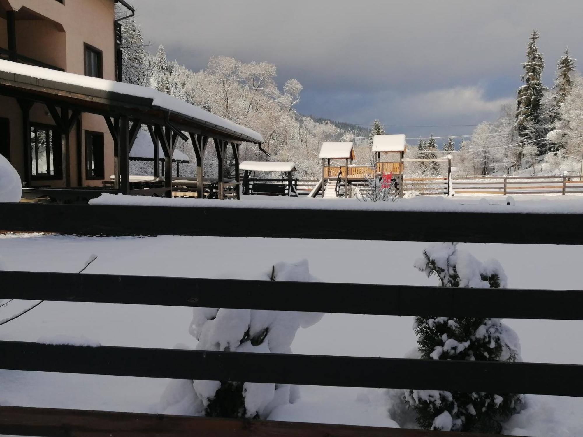 Pensiunea Tora Vatra Dornei Esterno foto
